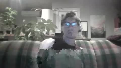 Snapshot of birdieboy808 chatting on September 24, 2025, 10:07 am birdieboy808 online show from September 24, 2025, 10:07 am