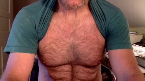 BisonBar online show from October 21, 2025, 2:51 pm