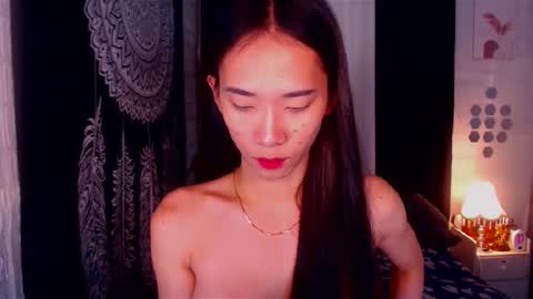 Snapshot of bitch_destroyer chatting on February 19, 2025, 6:32 pm EVA online show from February 19, 2025, 6:32 pm