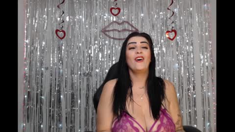 bivi  hot online show from December 27, 2024, 1:39 pm