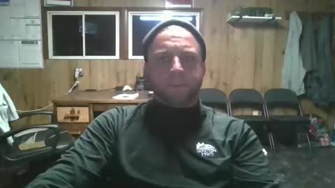 bjhancock_28 online show from November 17, 2025, 9:31 pm