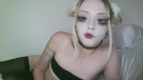 vampire fang  online show from June 16, 2026, 6:32 pm