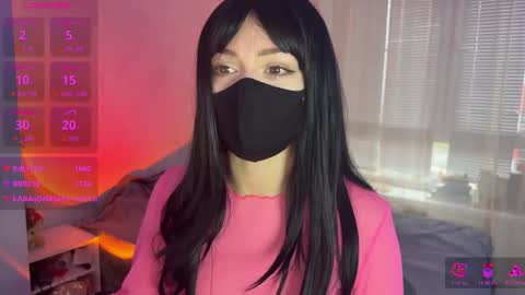 Kitty online show from October 18, 2025, 1:56 pm