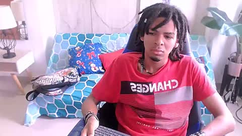 Snapshot of black_dreadlocks chatting on December 4, 2024, 11:30 am Black online show from December 4, 2024, 11:30 am