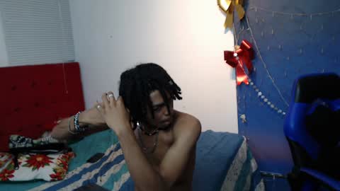 Snapshot of black_dreadlocks chatting on December 9, 2024, 4:37 pm Black online show from December 9, 2024, 4:37 pm