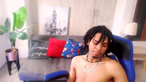 Snapshot of black_dreadlocks chatting on December 11, 2024, 3:47 pm Black online show from December 11, 2024, 3:47 pm