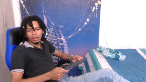 Snapshot of black_dreadlocks chatting on December 23, 2024, 11:57 am Black online show from December 23, 2024, 11:57 am