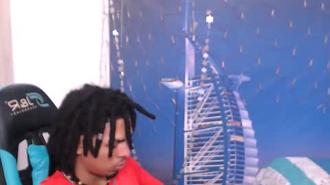 Snapshot of black_dreadlocks chatting on December 27, 2024, 2:43 pm Black online show from December 27, 2024, 2:43 pm