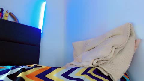 Snapshot of black_fire_sweet chatting on October 16, 2025, 12:33 am black_fire_sweet online show from October 16, 2025, 12:33 am