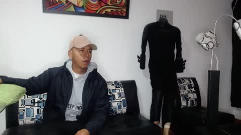Snapshot of black_hot26 chatting on September 18, 2025, 1:57 pm black_hot26 online show from September 18, 2025, 1:57 pm