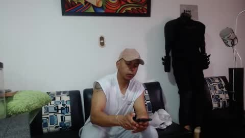 black_hot26 online show from September 29, 2025, 4:23 pm