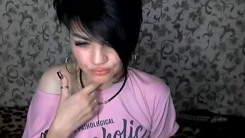 Snapshot of black_hot_01 chatting on November 23, 2025, 2:33 am black_hot_01 online show from November 23, 2025, 2:33 am