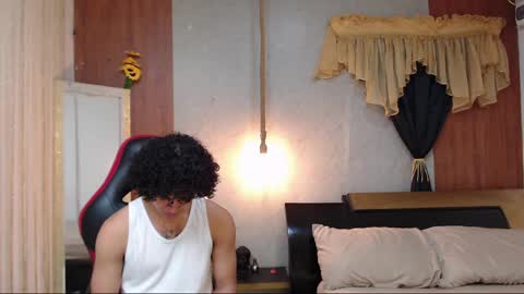 black_king_241 online show from April 16, 2026, 11:51 pm