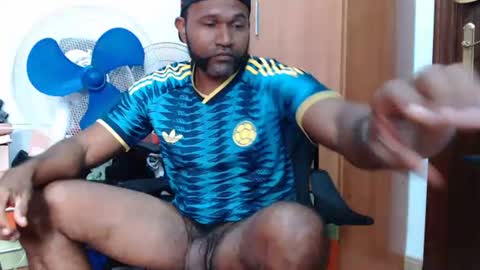 Snapshot of black_latino6 chatting on June 23, 2026, 10:57 am black_latino6 online show from June 23, 2026, 10:57 am