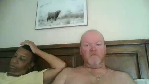 black_n_white4 online show from February 22, 2025, 10:42 pm