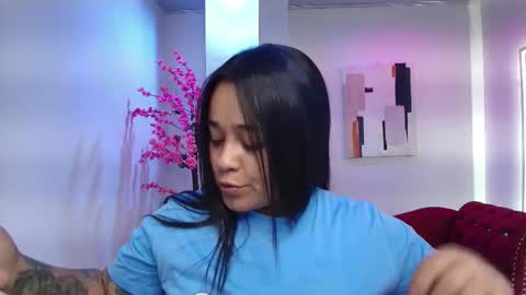 Rousse  online show from November 19, 2025, 3:17 am