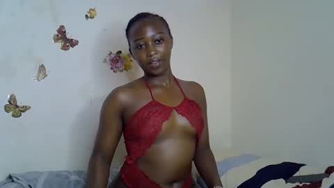 Snapshot of black_rosey chatting on November 21, 2025, 5:44 pm veraa online show from November 21, 2025, 5:44 pm