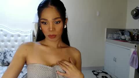 Snapshot of blackbarbiesavanna_23 chatting on November 12, 2025, 5:19 am savanna online show from November 12, 2025, 5:19 am