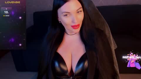 blackberry_star online show from November 15, 2025, 7:05 am