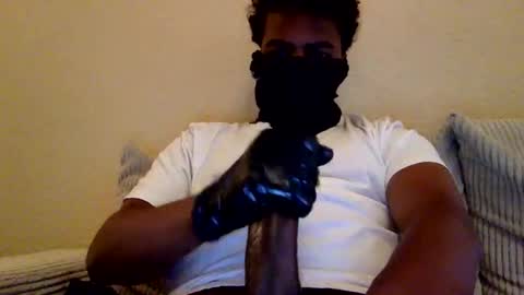 Snapshot of blackboi4v chatting on November 18, 2025, 8:19 am blackboi4v online show from November 18, 2025, 8:19 am