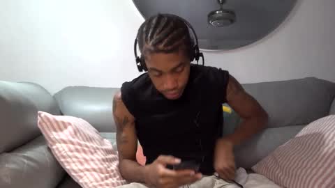 BlackBullTitus online show from October 6, 2025, 10:18 pm