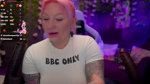 Snapshot of blackedbarbie chatting on October 16, 2025, 7:15 pm Alice online show from October 16, 2025, 7:15 pm