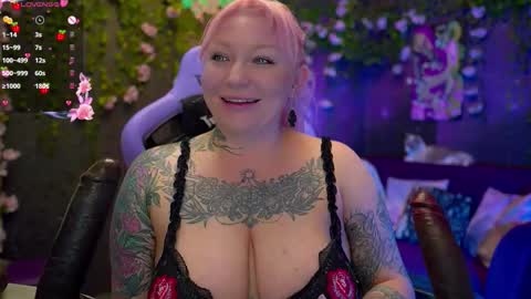 Snapshot of blackedbarbie chatting on October 22, 2025, 7:02 pm Alice online show from October 22, 2025, 7:02 pm