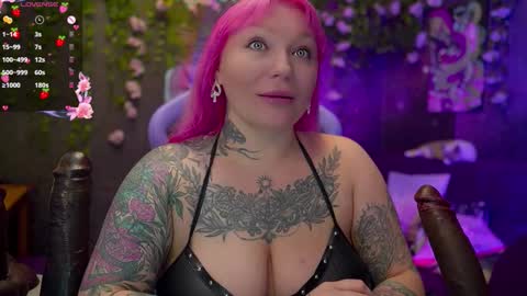 Snapshot of blackedbarbie chatting on November 5, 2025, 8:09 pm Alice online show from November 5, 2025, 8:09 pm