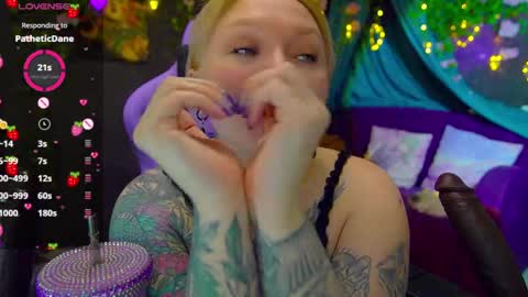 Snapshot of blackedbarbie chatting on June 1, 2026, 1:24 pm Alice online show from June 1, 2026, 1:24 pm