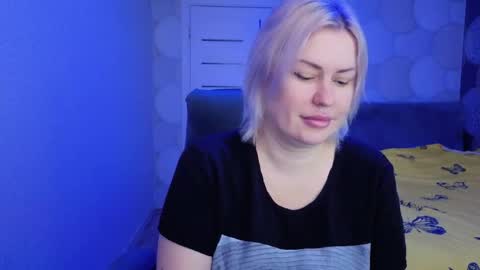 blackeyes11 online show from April 14, 2026, 3:12 am