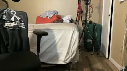 Snapshot of blackjag107 chatting on October 29, 2025, 2:14 am blackjag107 online show from October 29, 2025, 2:14 am