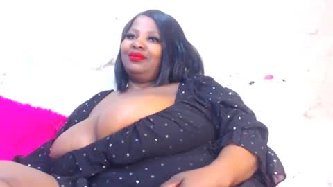 blackladyqx82 online show from June 6, 2026, 9:41 pm