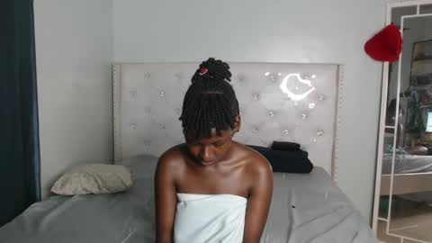 Cleo online show from February 12, 2026, 7:42 pm