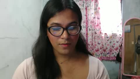 Ellez online show from February 20, 2026, 6:26 am