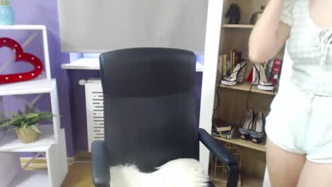 Snapshot of blackrosezoey chatting on January 7, 2025, 11:48 am Z O E Y online show from January 7, 2025, 11:48 am