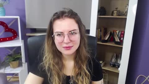 Snapshot of blackrosezoey chatting on January 16, 2025, 5:32 am Z O E Y online show from January 16, 2025, 5:32 am