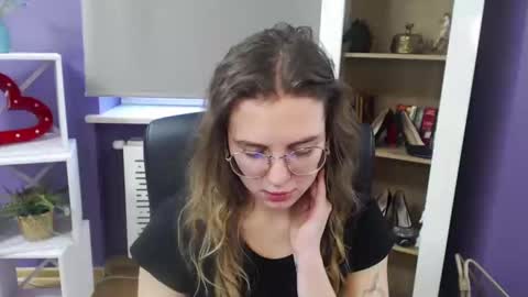 Snapshot of blackrosezoey chatting on January 21, 2025, 11:46 am Z O E Y online show from January 21, 2025, 11:46 am