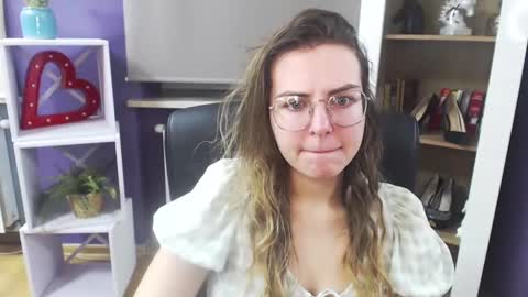 Snapshot of blackrosezoey chatting on February 6, 2025, 5:35 am Z O E Y online show from February 6, 2025, 5:35 am