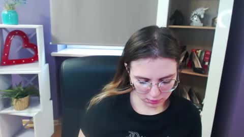 Snapshot of blackrosezoey chatting on February 20, 2025, 9:11 am Z O E Y online show from February 20, 2025, 9:11 am
