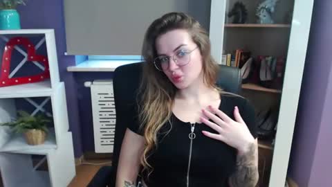 Snapshot of blackrosezoey chatting on February 21, 2025, 7:34 am Z O E Y online show from February 21, 2025, 7:34 am