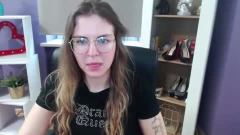 Snapshot of blackrosezoey chatting on March 3, 2025, 8:49 am Z O E Y online show from March 3, 2025, 8:49 am
