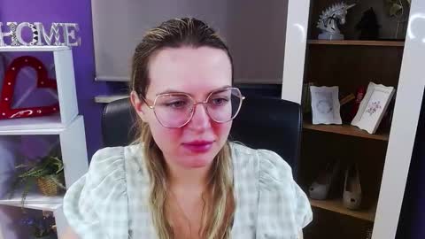 Z O E Y online show from January 16, 2026, 6:39 am