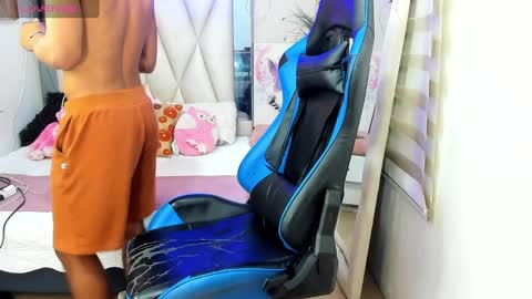 Snapshot of blacksex_boy chatting on February 9, 2025, 3:45 pm Marlon online show from February 9, 2025, 3:45 pm