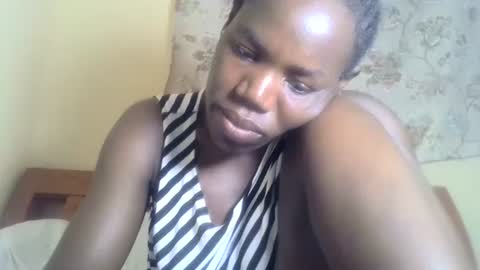 Snapshot of blacksexygal chatting on February 15, 2025, 7:28 pm SARAH online show from February 15, 2025, 7:28 pm