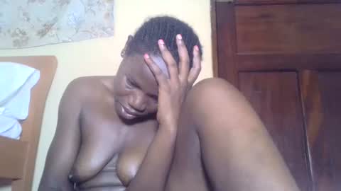 Snapshot of blacksexygal chatting on February 28, 2025, 12:52 pm SARAH online show from February 28, 2025, 12:52 pm