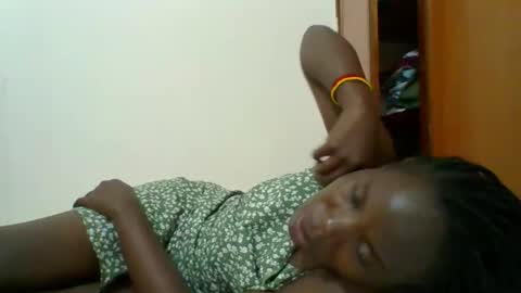 Snapshot of blacksexygal chatting on October 19, 2025, 7:25 pm SARAH online show from October 19, 2025, 7:25 pm