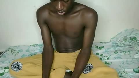 blacktwinkl online show from April 7, 2026, 6:14 am