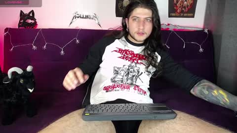 Snapshot of blackwolf_6 chatting on December 18, 2024, 10:24 pm Dave online show from December 18, 2024, 10:24 pm