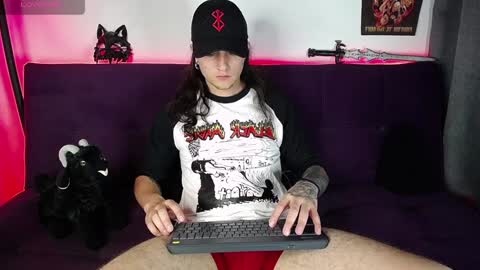 Snapshot of blackwolf_6 chatting on January 16, 2025, 1:48 am Dave online show from January 16, 2025, 1:48 am
