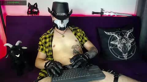 Snapshot of blackwolf_6 chatting on February 14, 2025, 10:58 pm Dave online show from February 14, 2025, 10:58 pm